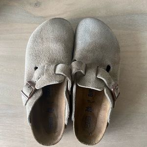 Boston Soft Footbed Birkenstocks for sale!!
